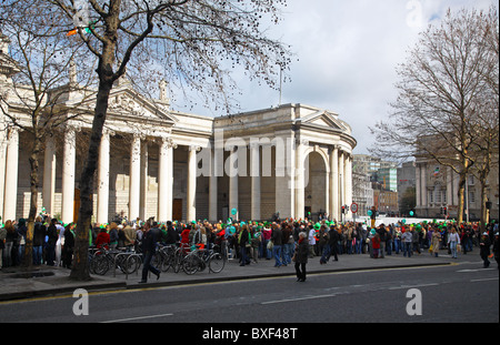 Dame Street St. Patricks Day Dublin Ireland Stock Photo