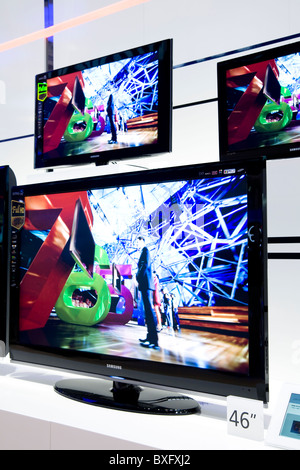 flat lcd tv screens brand Samsung, digital electronic hdtv high definition technology television media multimedia entertainment Stock Photo