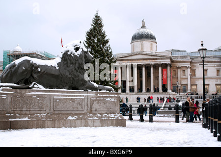 Winter Snowfall - Trafalgar Square - London Stock Photo