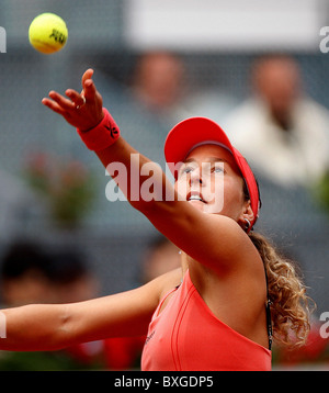 Shahar Peer (ISR) in action against Venus Williams (USA) Stock Photo