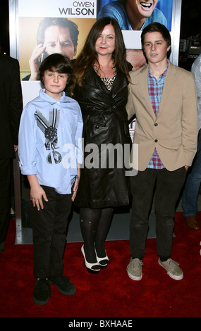 Duke Norfleet, Jennifer Nicholson, Sean Norfleet at arrivals for HOW DO ...