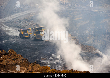 India Jharkhand Jharia , burning opencast coal mines of BCCL Bharat ...