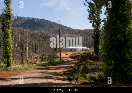 New house on a burnt plot a year after the devastating fires that hit Marysville Stock Photo