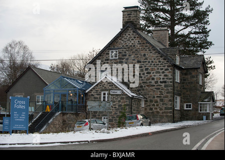 The Cross Foxes hotel pub and restaurant, near Dolgellau, Gwynedd north wales UK Stock Photo