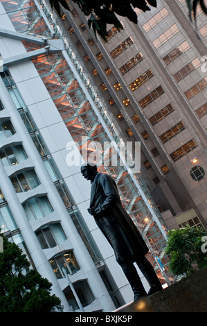 Statue of Sir Thomas Jackson with HSBC and Standard Chartered Bank, Hong Kong Island, China