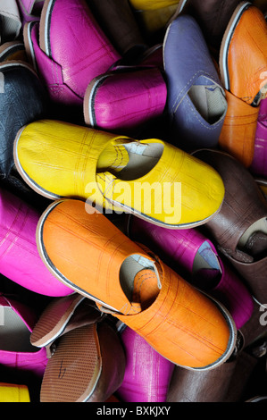 Colourful babouches, soft shoes, for sale at Souk Teinturiers in Marrakech Stock Photo
