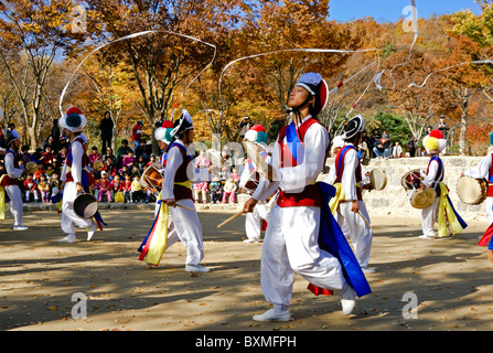 Farmers Music and Dance performance at Korean Folk Village, South Korea Stock Photo