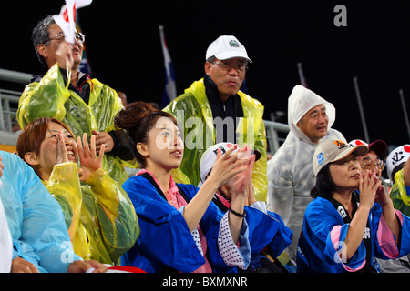 Japanese spectators, Argentina 2 Japan 1, Ladies Field Hockey Finals Beijing Olympics China Stock Photo