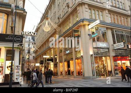 Christmas shopping in Vienna Stock Photo