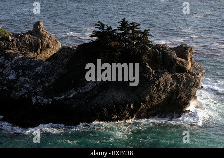 McWay waterfall falls falling into ocean Julia Pfeiffer Burns state park Pacific Highway One 1 California Big Sur coastline Stock Photo