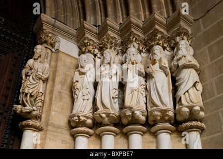 Sculptures of Apostles in the main portal of cathedral in Évora, Portugal Stock Photo