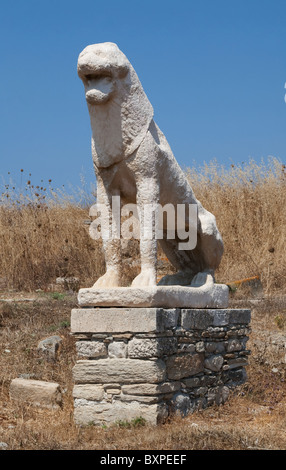 One Lion of the famous Terrace of the Lions. These marble lions were ...