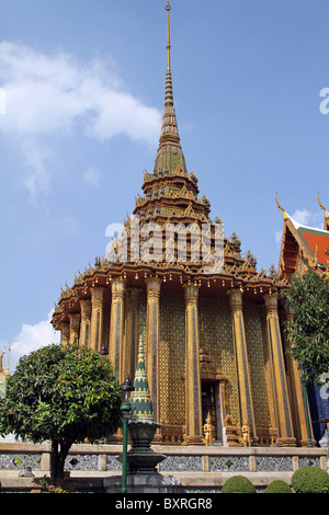 Phra Mondop at the Wat Phra Kaeo (Kaew) Temple complex of the Temple of the Emerald Buddha in Bangkok, Thailand Stock Photo