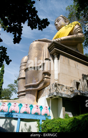 Thailand, Chonburi Province, Wat Dhamma Nimitr, Giant Buddha statue