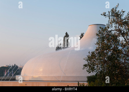 Jerusalem Museum. View of the shrine of the Book with olive tree in FRGD Stock Photo