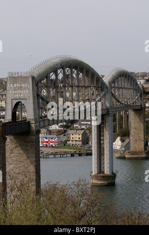 Isambard Kingdom Brunel's Royal Albert bridge which carries the railway over the River Tamar Devon Cornwall England Stock Photo