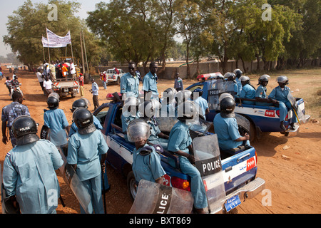 Police prepare at the head of the final independence march in Juba to encourage registration for the January 9 2011 referendum. Stock Photo