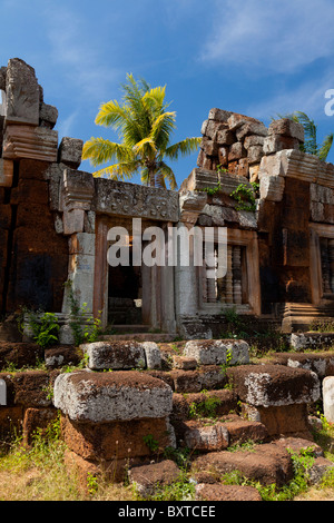 The collapsed temple ruins of Phnom Chisor - Takeo Province, Cambodia Stock Photo