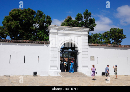 Tourists entering of the Fortaleza de la polvora, Gunpowder Fort, Granada, Nicaragua, Central America Stock Photo