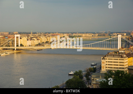 View of Elizabeth bridge, Erzebet hid, and cruise boats on the River Danube, Budapest, Hungary, Europe, EU Stock Photo