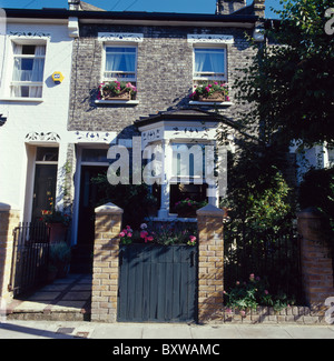 Small brick-built traditional Victorian terraced townhouse Stock Photo