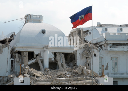 Earthquake devastates presidential palace in central Port Au Prince, Haiti 2010 Stock Photo