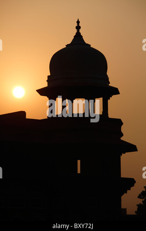 Tower of the Jahangiri mahal in the Red Fort, Agra, India Stock Photo