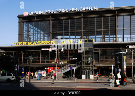 Sbahn Zoologischer Garten, Zoo railway station, Berlin Stock Photo