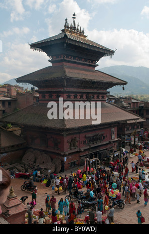 The three tiered Bhairabnath Temple, center of the Taumadhi Tole Square in ancient Bhaktapur, near Kathmandu, Nepal Stock Photo