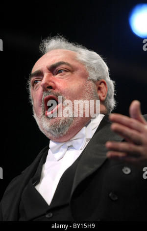 Dennis O'Neill performing in a free opera concert, performed by the Welsh National Opera, Cardiff Bay. Stock Photo