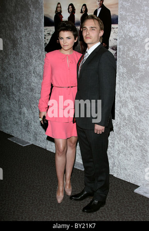 GINNIFER GOODWIN JOEY KERN BIG LOVE LOS ANGELES PREMIERE OF THE HBO SERIES WEST HOLLYWOOD LOS ANGELES CALIFORNIA USA 12 Jan Stock Photo