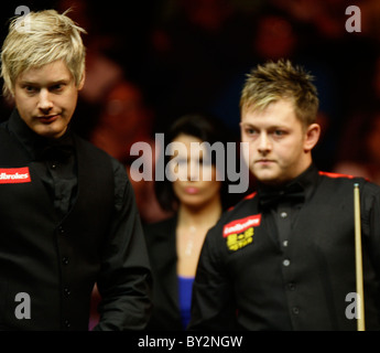 14.01.2011 QUARTER-FINALS- Neil Robertson (Aus) (L) in action against Mark Allen (NI) (R) at Masters Snooker from Wembley Arena. Stock Photo