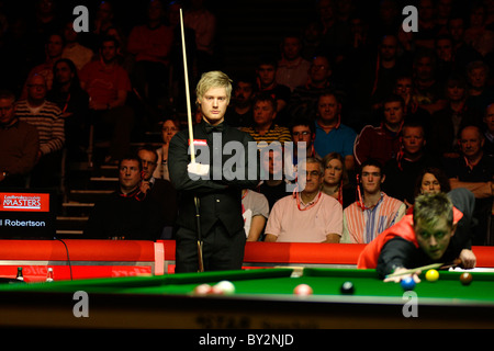 14.01.2011 QUARTER-FINALS- Neil Robertson (Aus) (L) in action against Mark Allen (NI) (R) at Masters Snooker from Wembley Arena. Stock Photo