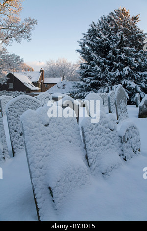 Graveyard in Winter Stokesley Parish Church St Peter and St Paul Church Stokesley North Yorkshire England Stock Photo