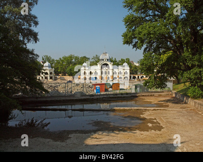 Szechenyi thermal baths under repair in the City Park.  Budapest, Hungary Stock Photo