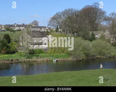 Stone houses seen over River Wharfe, Grassington, Yorkshire Dales National Park, North Yorkshire, England, UK. Stock Photo