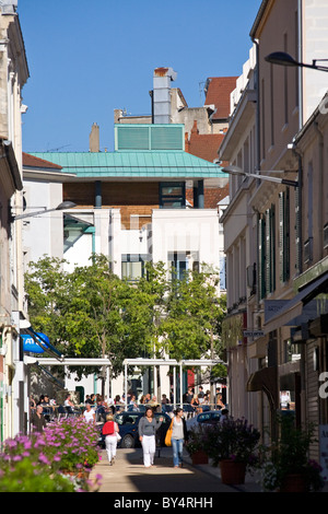 Street scene in Vichy (Allier - Auvergne - France). Scène de rue dans Vichy 03200 (Allier 03 - Auvergne - France). Stock Photo