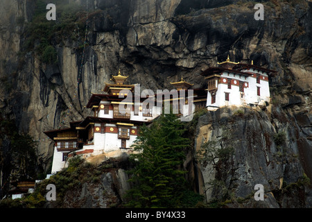 Tiger's Nest, or Taktsang, a Buddhist monastery spectacularly located high on a cliff face in Bhutan Stock Photo