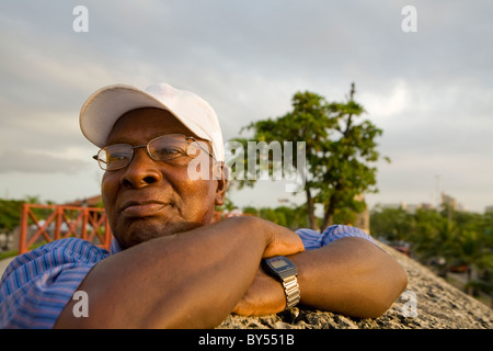 Portrait Of Senior Traditional Colombian Caucasian Men With Hats Sitting  And Smiling Together In A Park In Medellin, Colombia In 2015 Stock Photo,  Picture and Royalty Free Image. Image 49317329.