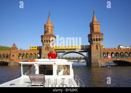 Houseboat near Oberbaum bridge, Berlin, Germany Stock Photo