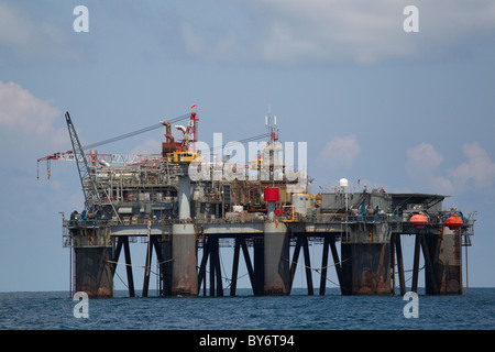 Large offshore oil rig platform in Gulf of Mexico Stock Photo