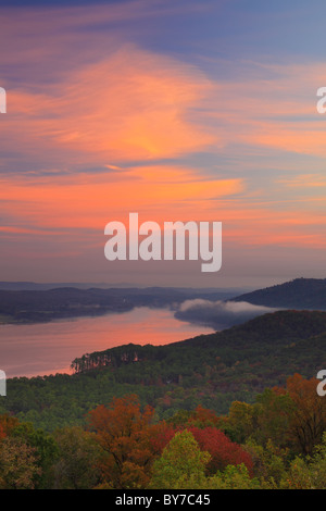 Sunrise view from lodge, Lake Guntersville Resort State Park, Guntersville, Alabama, USA Stock Photo