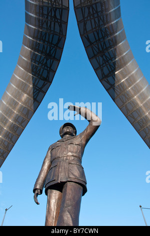 Sir Frank Whittle statue and Whittle Arch, Millennium Place, Coventry, West Midlands, England, UK Stock Photo