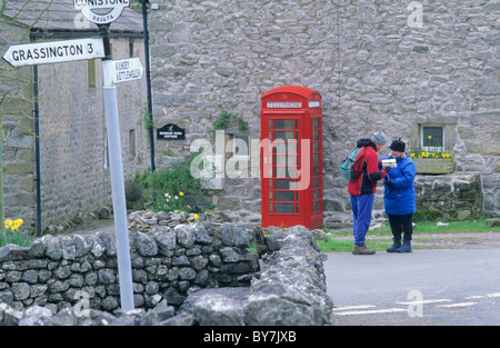 Village of Conistone with red telephone box, Wharfedale, Yorkshire Dales National Park, UK Stock Photo