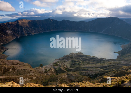 Quilotoa volcanic crater Lake, Quilotoa, Ecuador Stock Photo