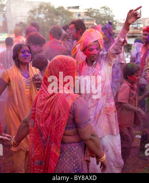 India, Rajasthan, Jodhpur, revellers during the Indian Holi festival covered in powder paint Stock Photo