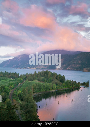 Columbia River sunrise. Near Hood River, Columbia River Gorge National Scenic Area. Oregon Stock Photo