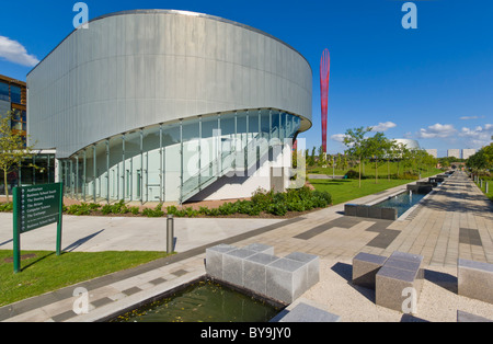 Nottingham University Business School and Aspire Sculpture Jubilee campus Nottingham University Nottingham Nottinghamshire England UK GB Europe Stock Photo