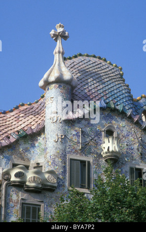 CASA BATLLO, ARCHITECT ANTONI GAUDI, PASSEIG DE GRACIA, BARCELONA, CATALONIA, SPAIN Stock Photo