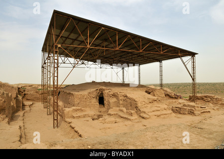 Early Buddhist archeological site of Kara Tepe, Termez, Amudarja valley, Uzbekistan, Central Asia Stock Photo